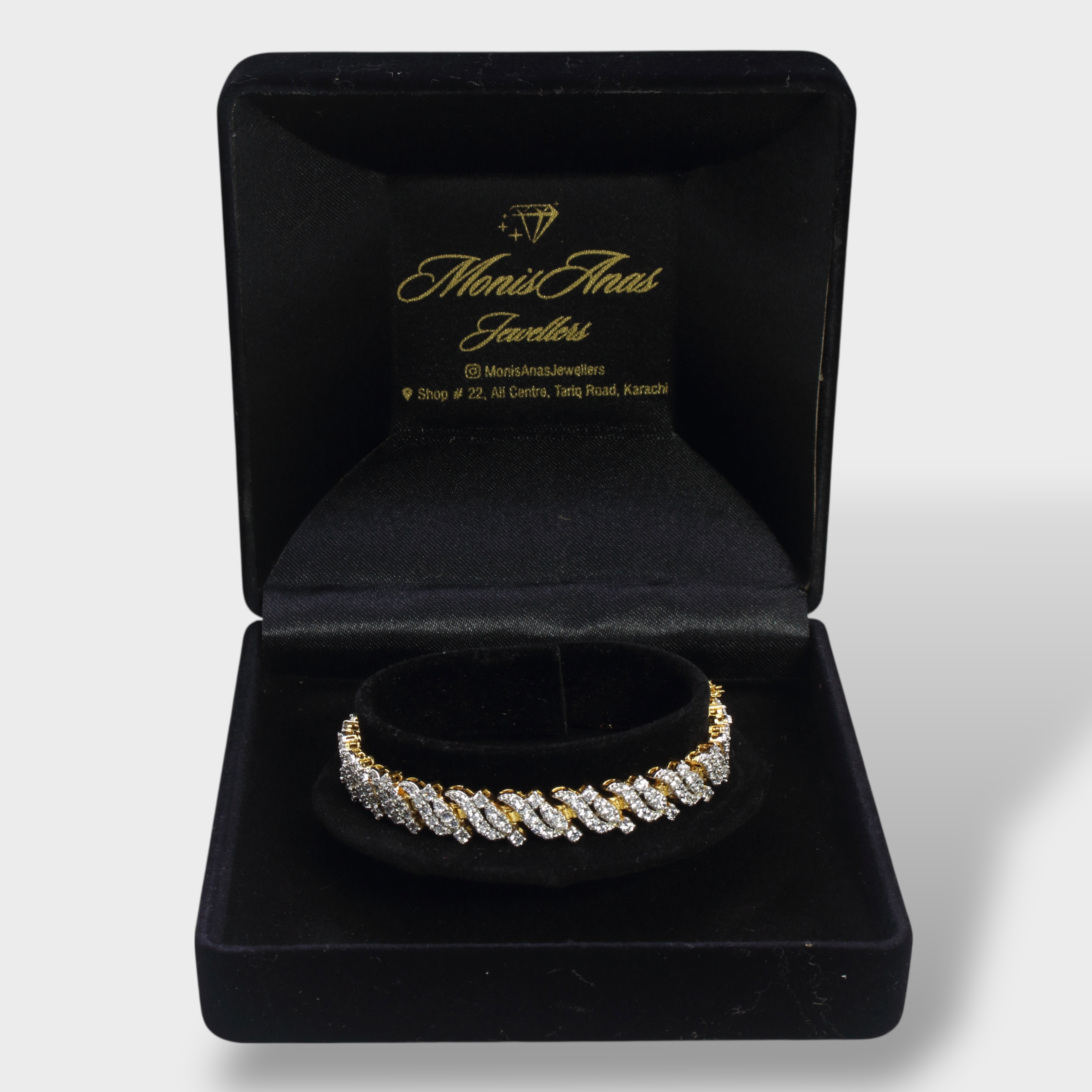 Full Iced Cuban Link Bracelet – 18K Gold Plated
