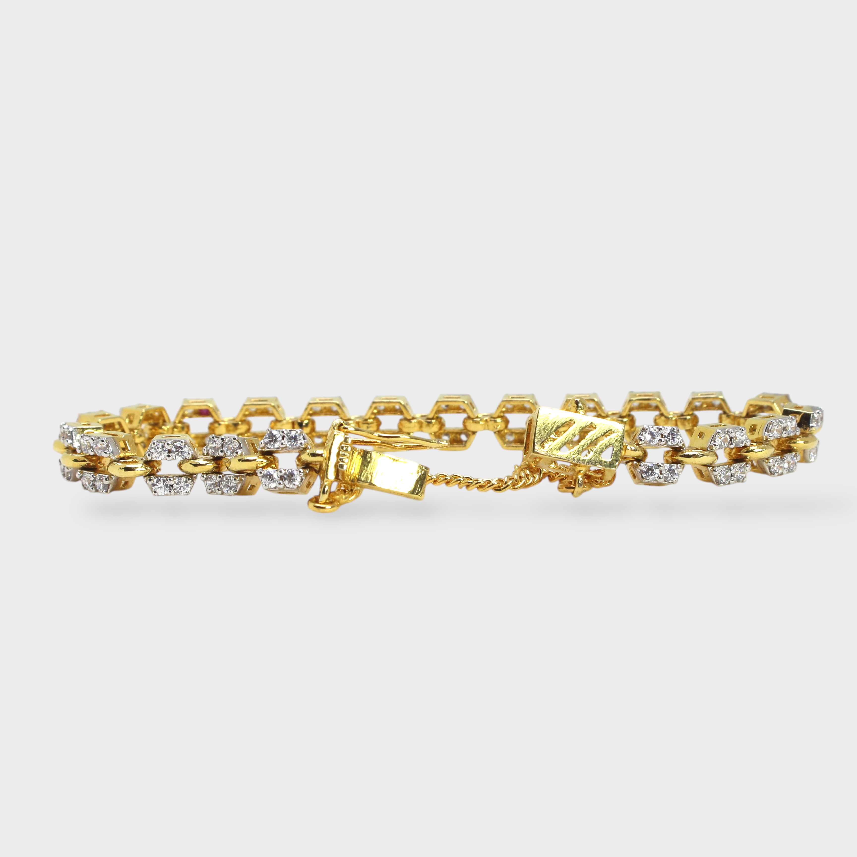 Iced Cuban Link Bracelet – 18K Gold Plated