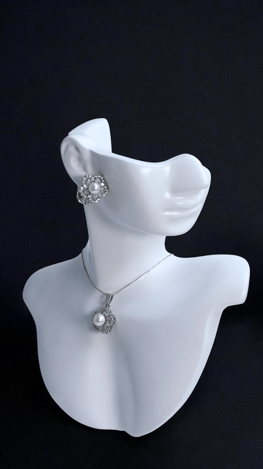 Eternal Pearl Blossom Suite - Monis Anas Jewellers