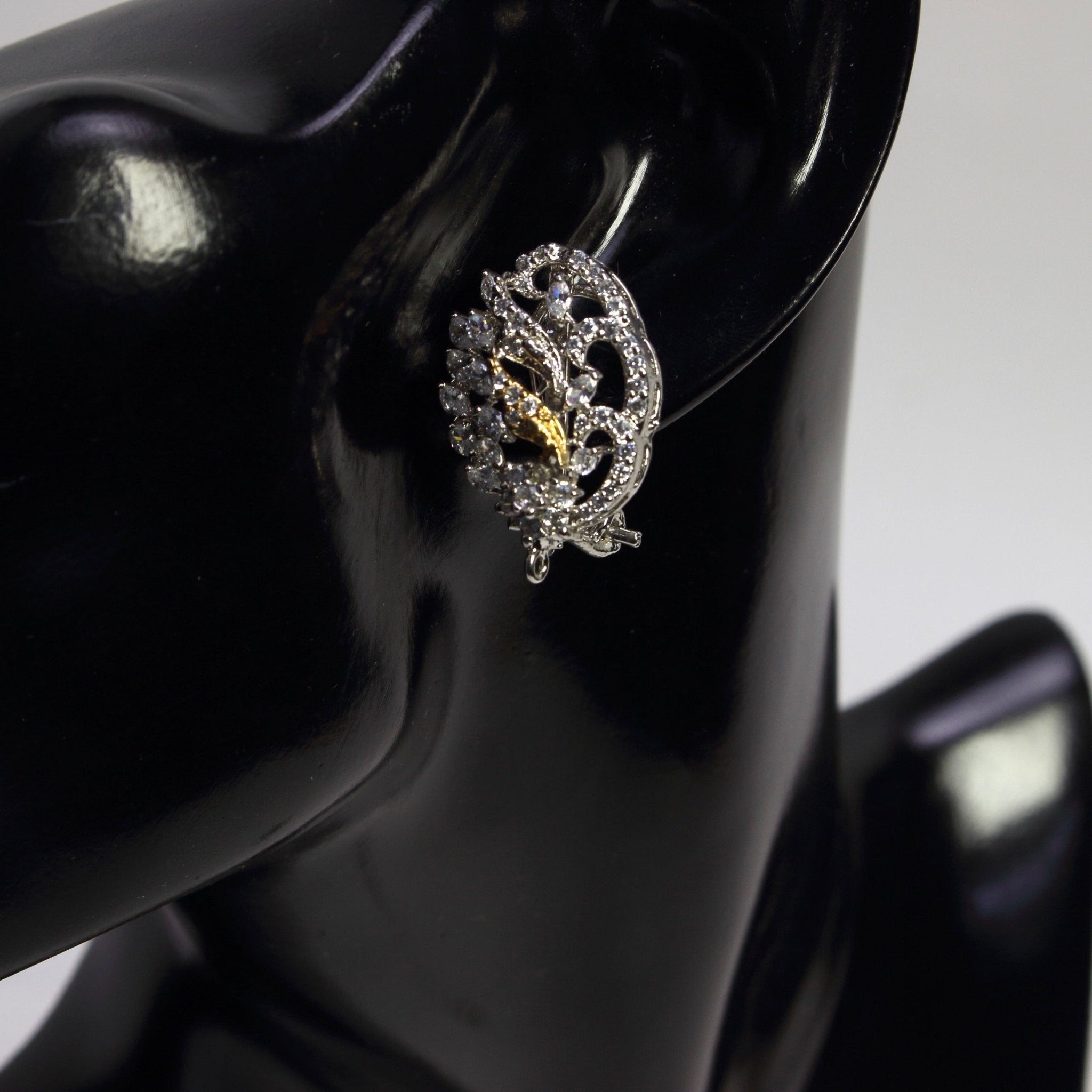 Crystal Comet Studs - Monis Anas Jewellers