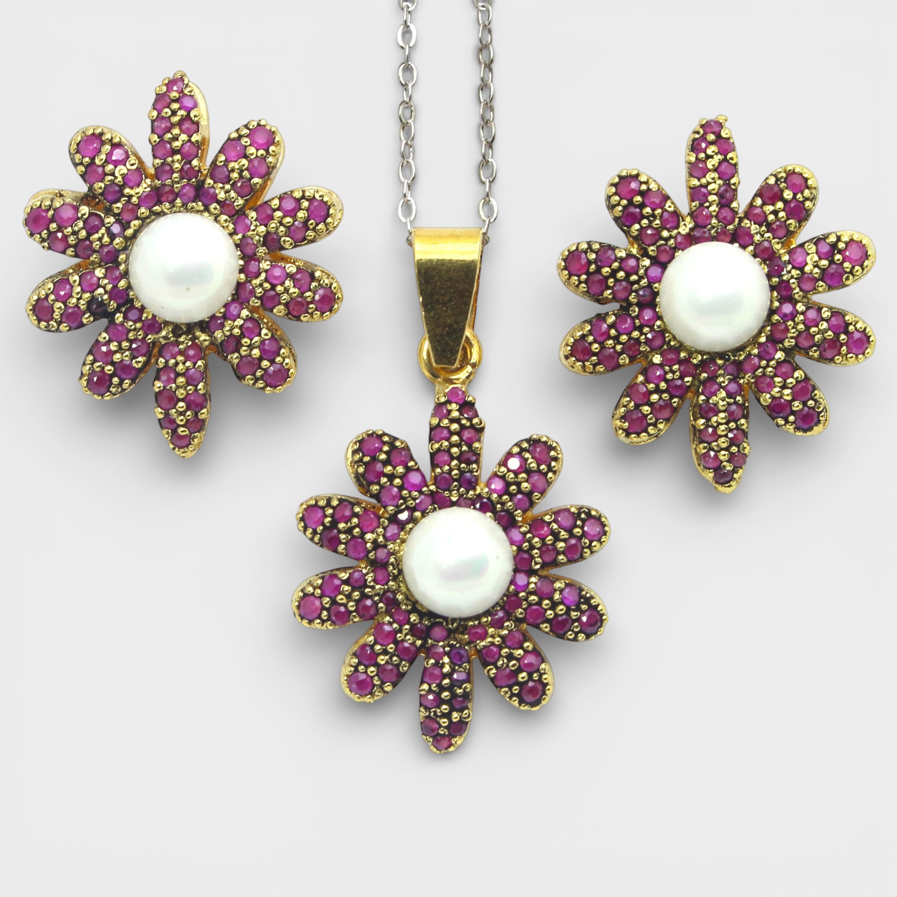 Ruby Pearl Daisy Set