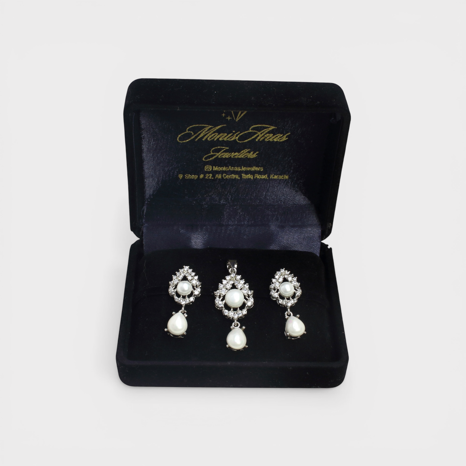 Royal Pearl Drop Set