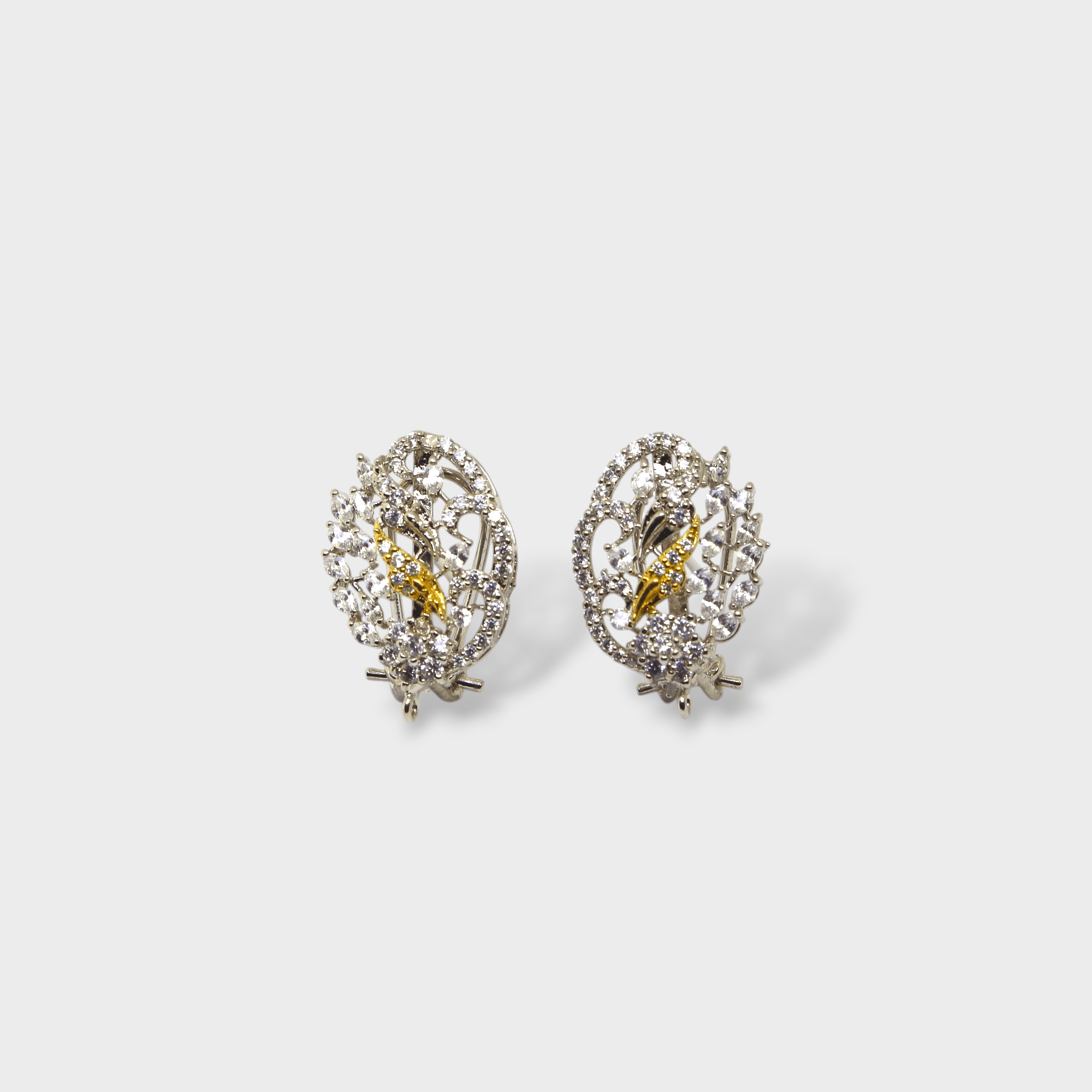 Crystal Comet Studs - Monis Anas Jewellers