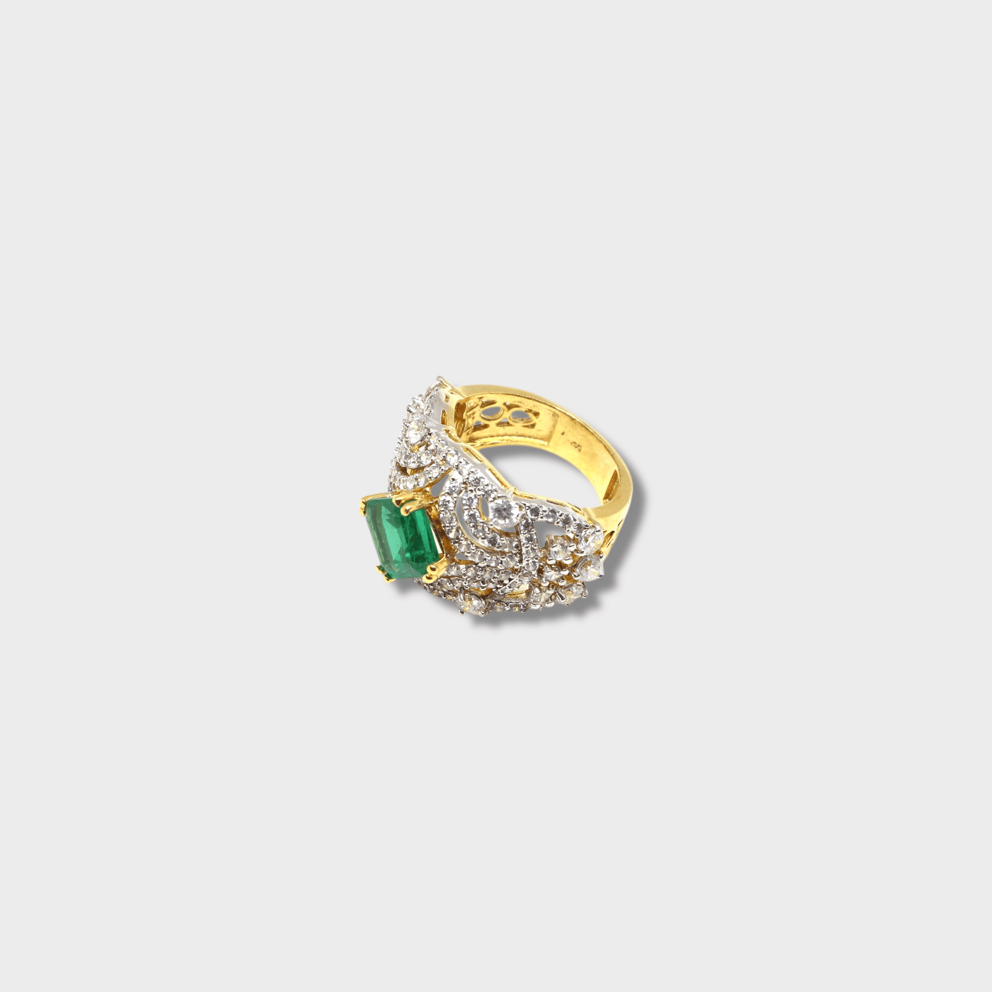 Emerald Majesty Ring - Monis Anas Jewellers