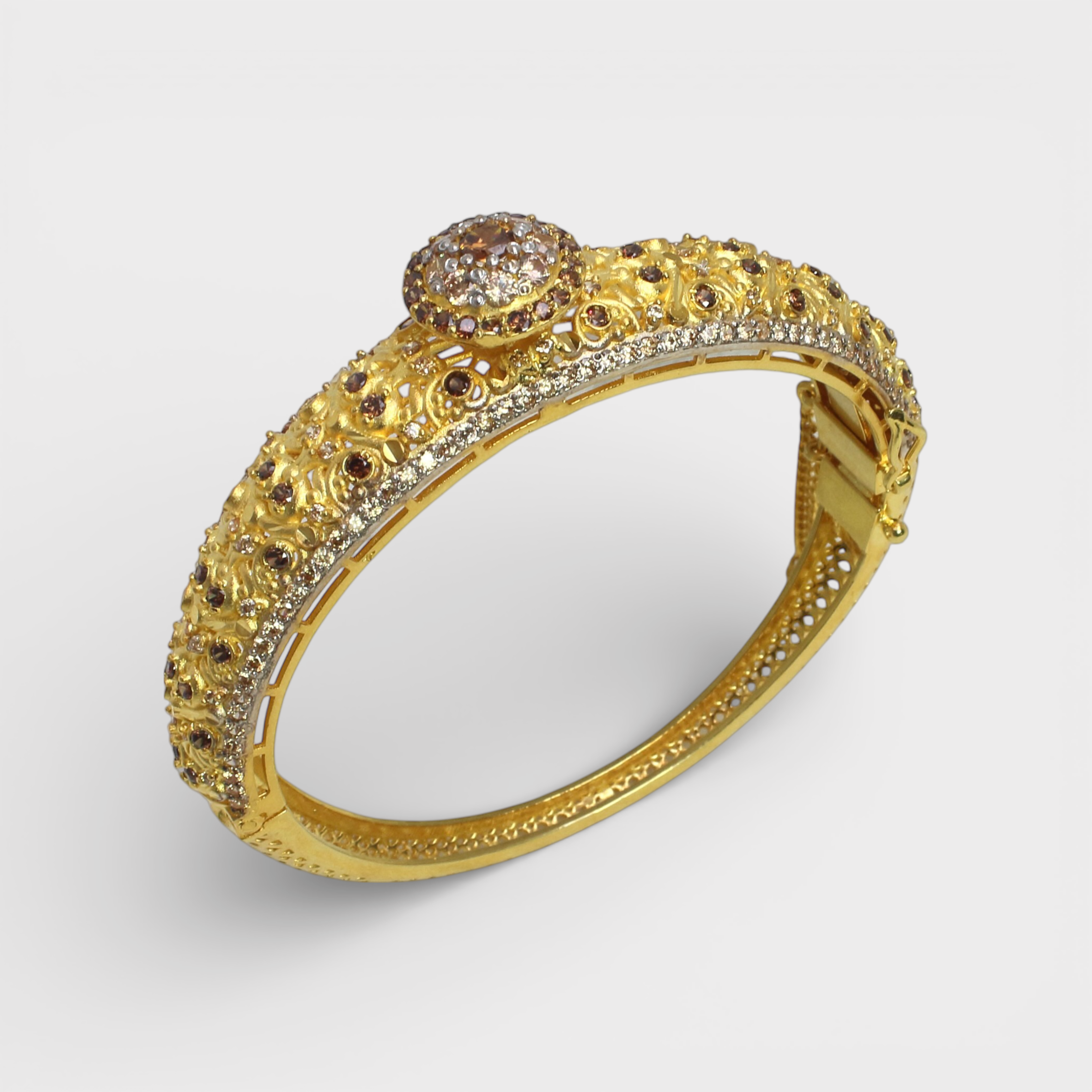 Antique-Style Champagne Cluster Bangle