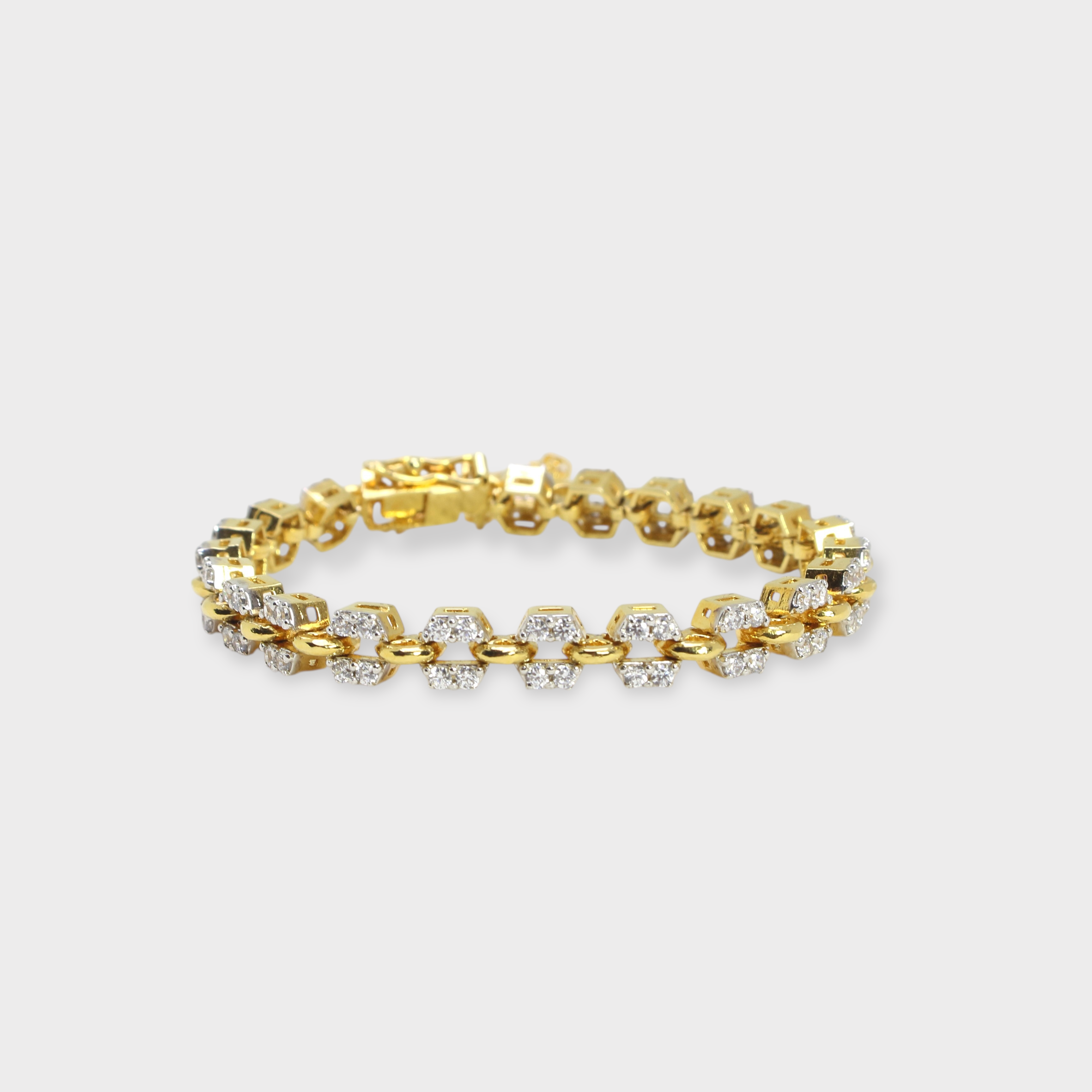 Iced Cuban Link Bracelet – 18K Gold Plated