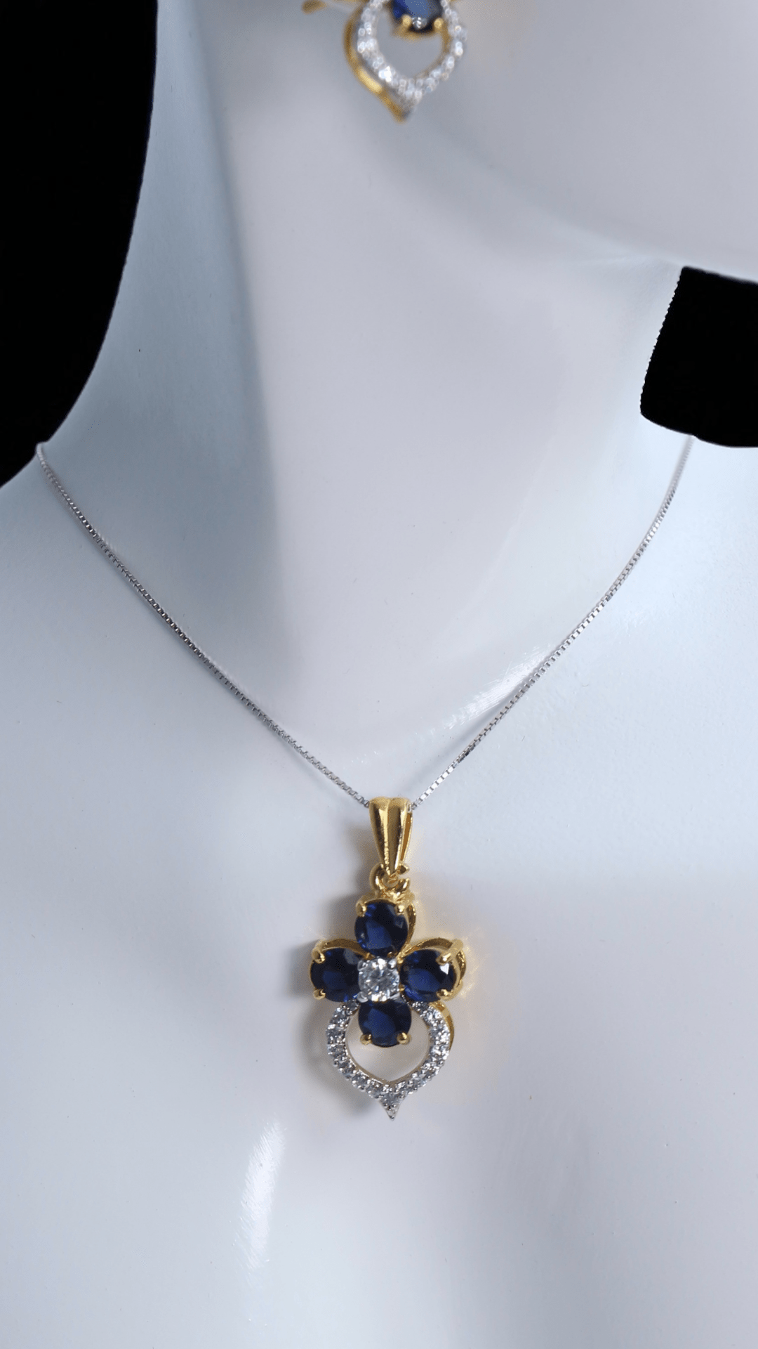 Sapphire Clover Suite - Monis Anas Jewellers