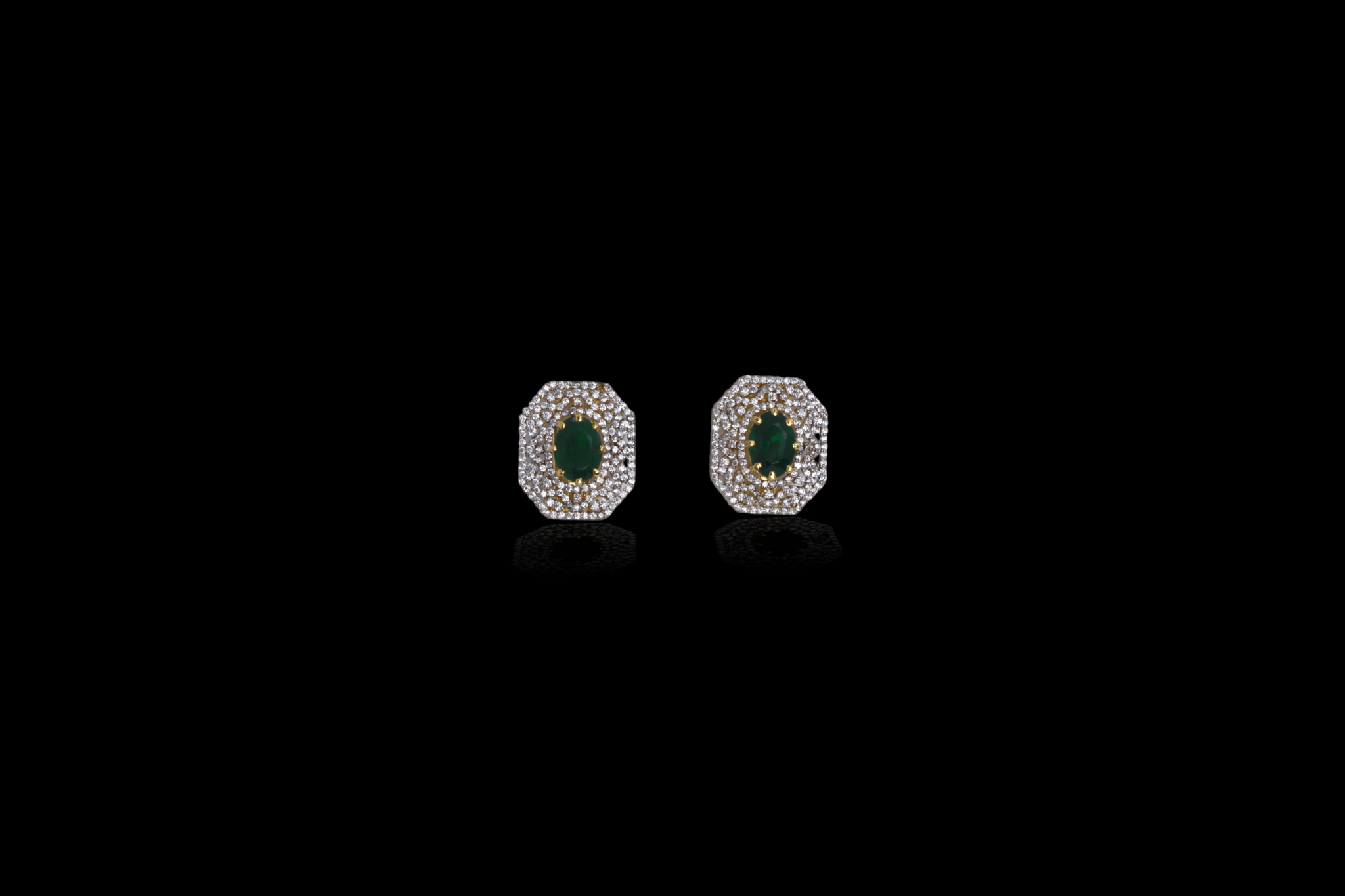 Regal Emerald Halo Set - Monis Anas Jewellers
