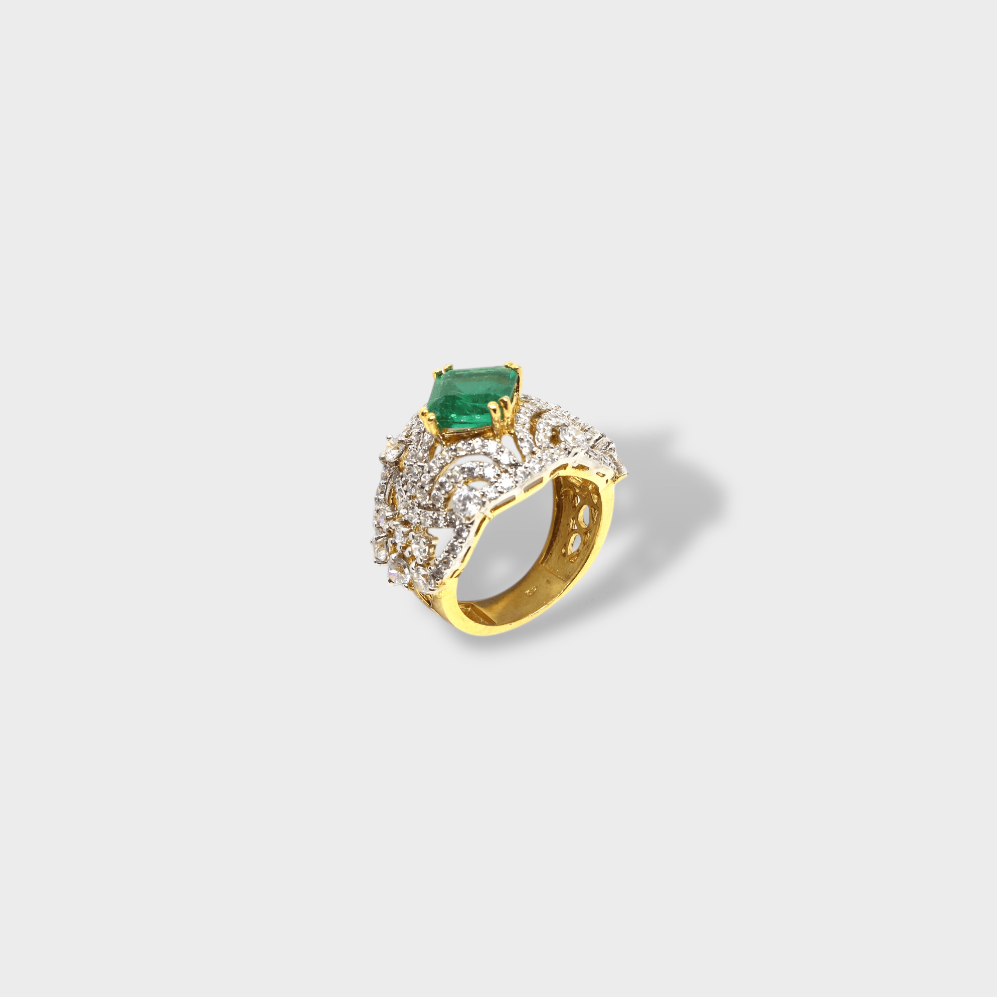 Emerald Majesty Ring - Monis Anas Jewellers