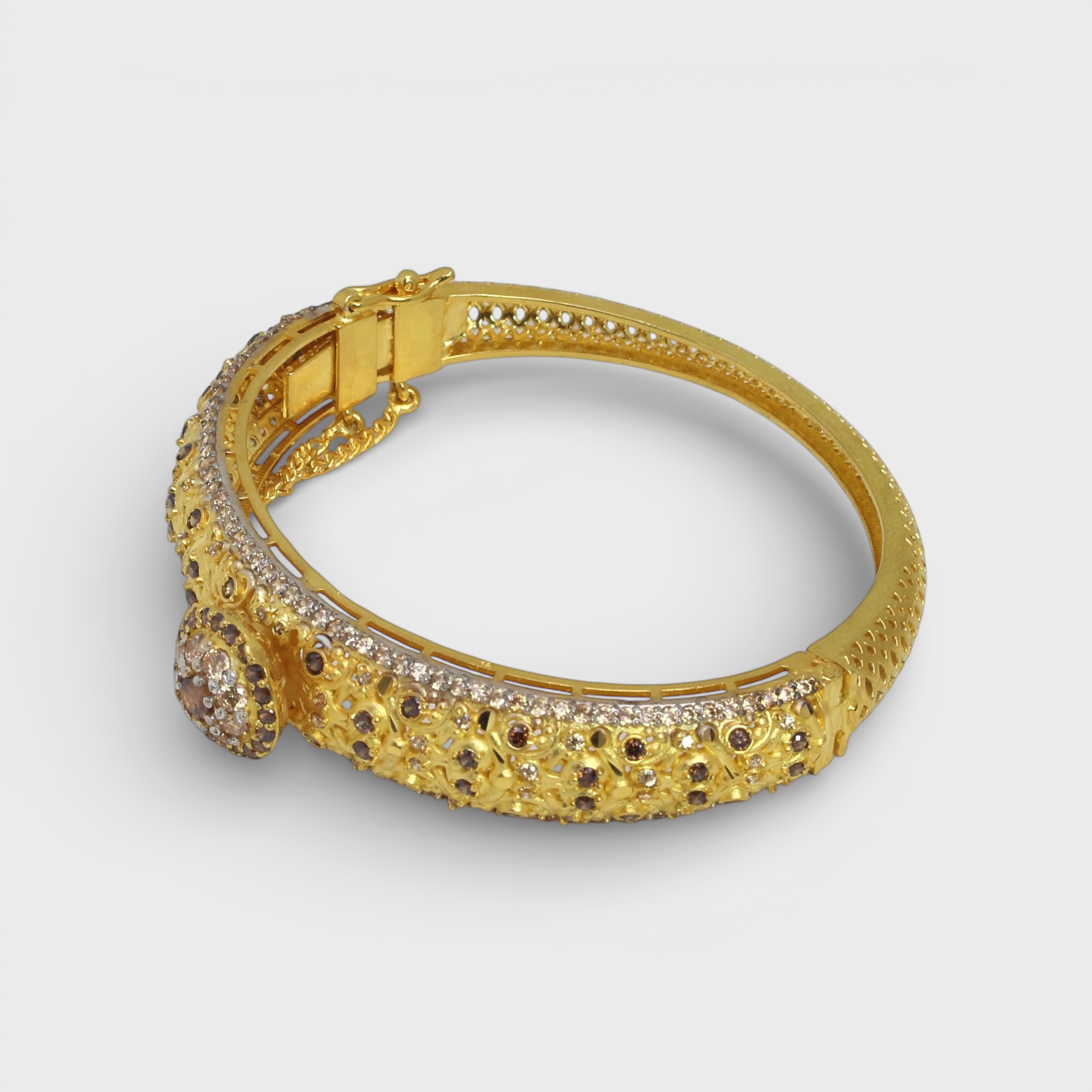 Antique-Style Champagne Cluster Bangle