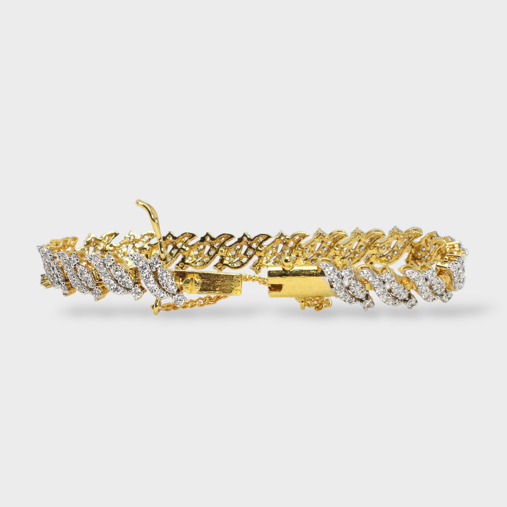 Full Iced Cuban Link Bracelet – 18K Gold Plated