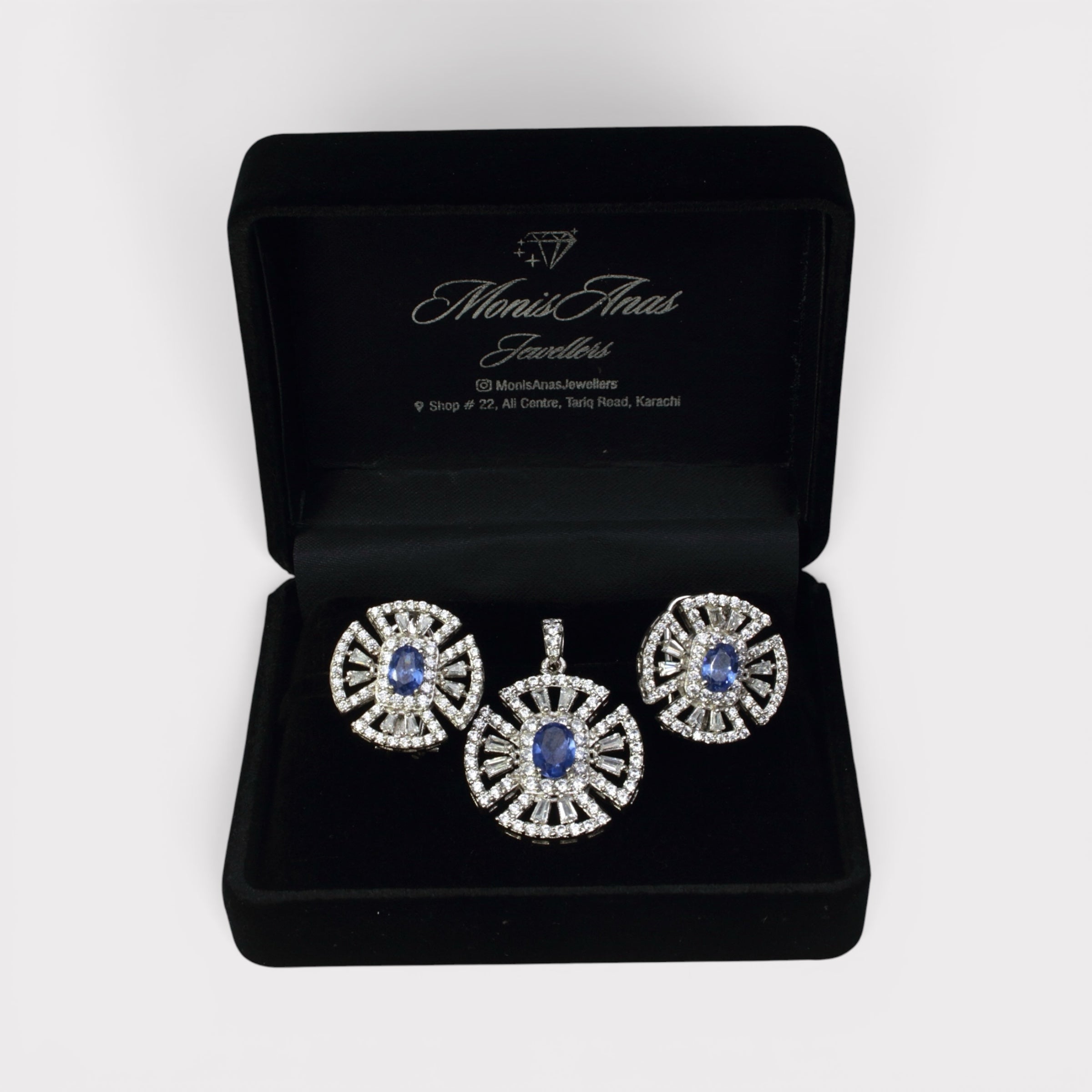 Sapphire Crest Set