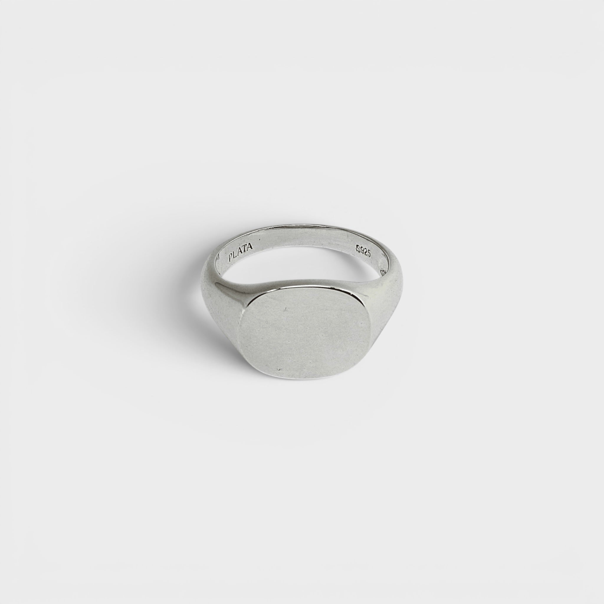 Classic Oval Signet Ring - Monis Anas Jewellers