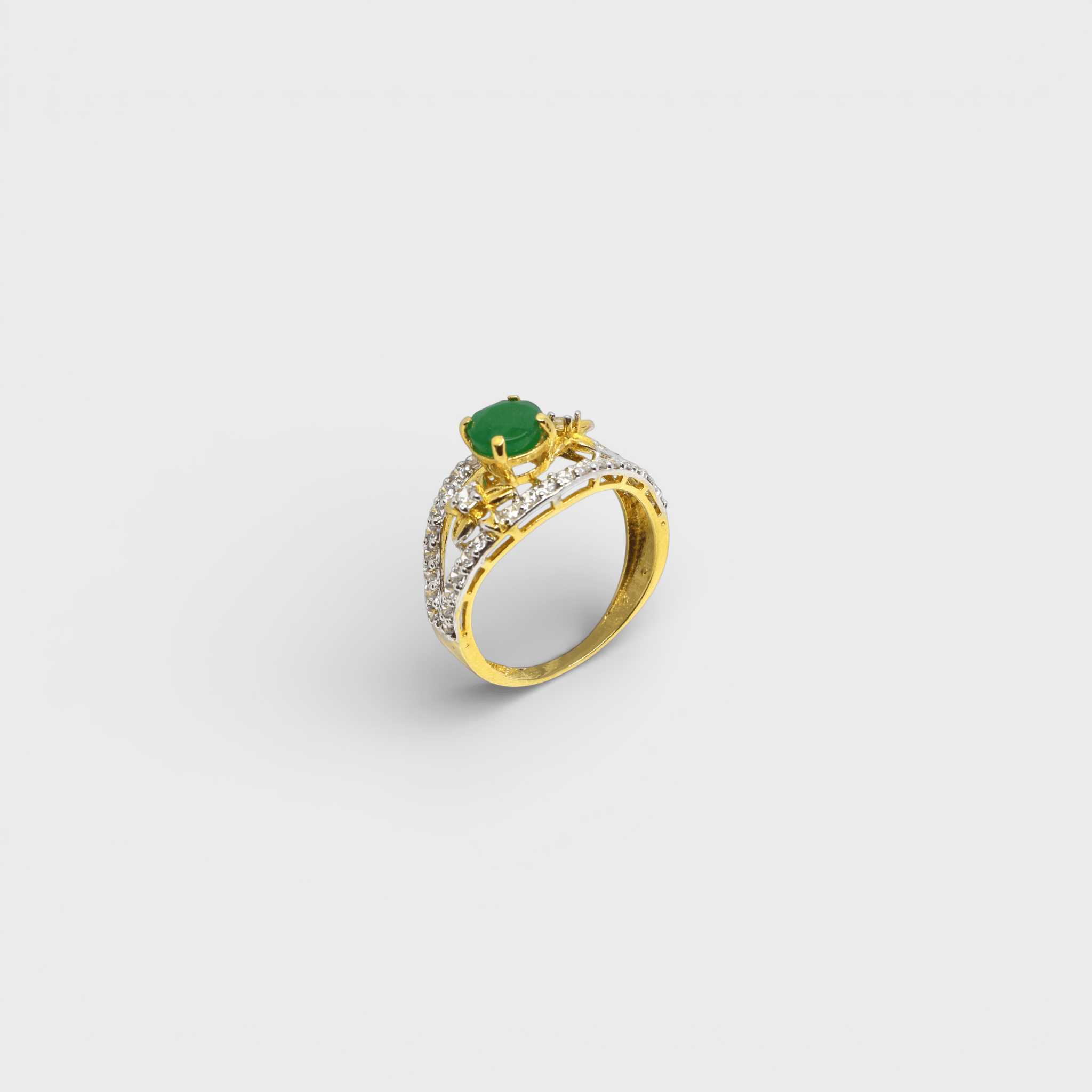 Emerald Lotus Solitaire Ring - Monis Anas Jewellers