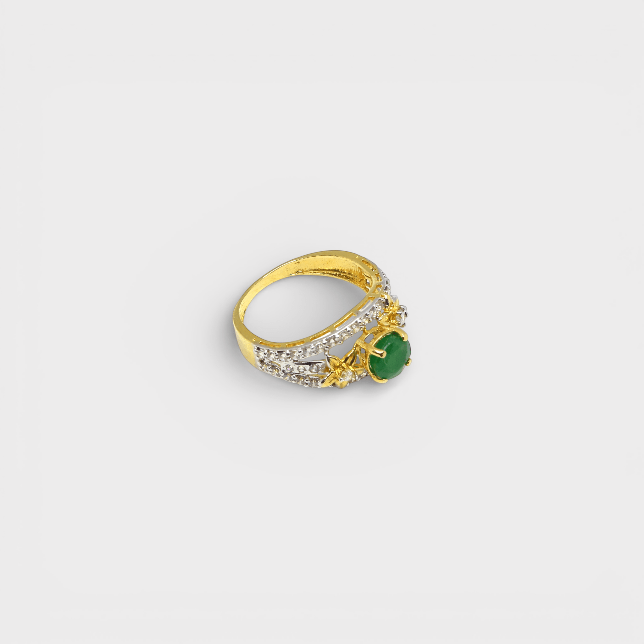 Emerald Lotus Solitaire Ring - Monis Anas Jewellers