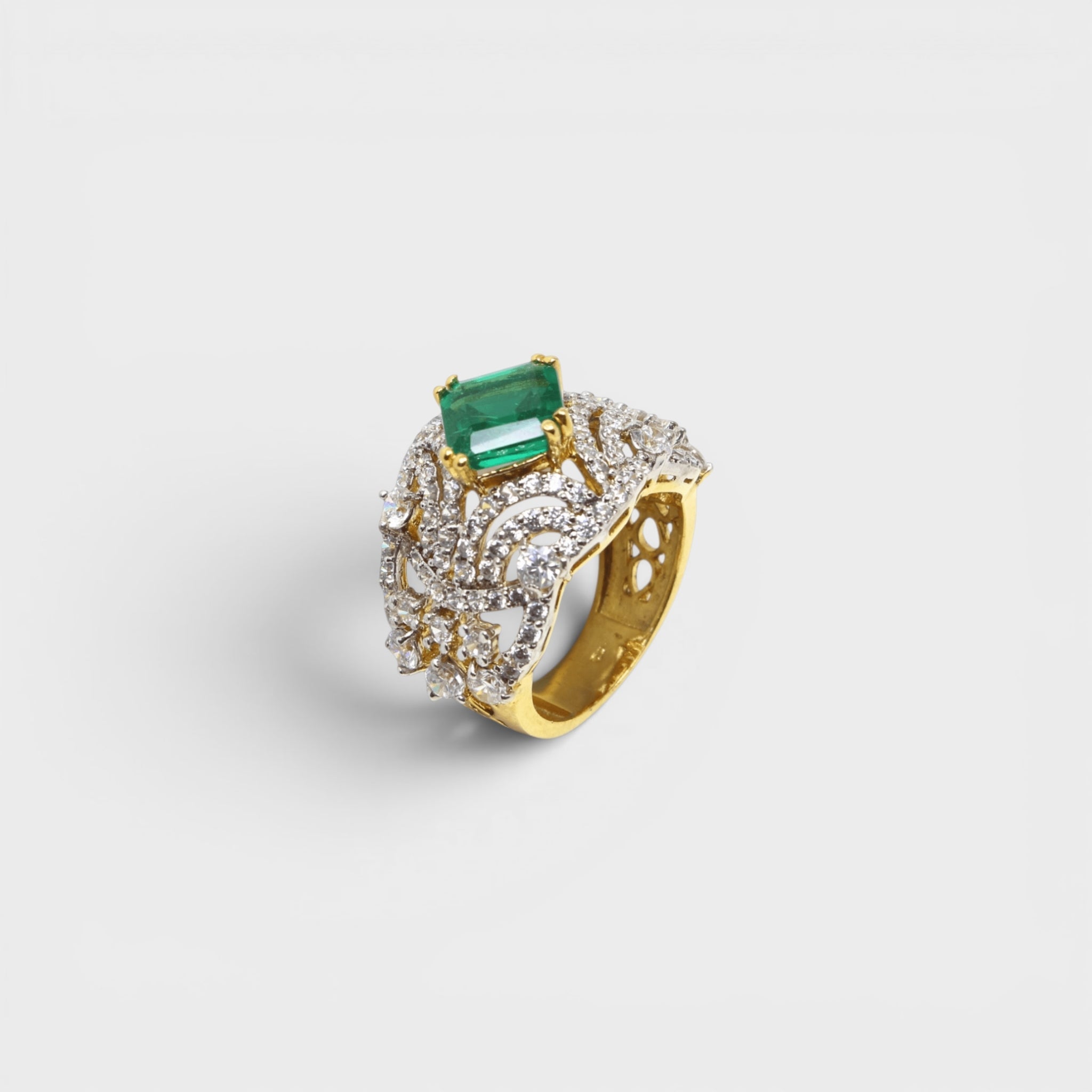 Emerald Majesty Ring - Monis Anas Jewellers