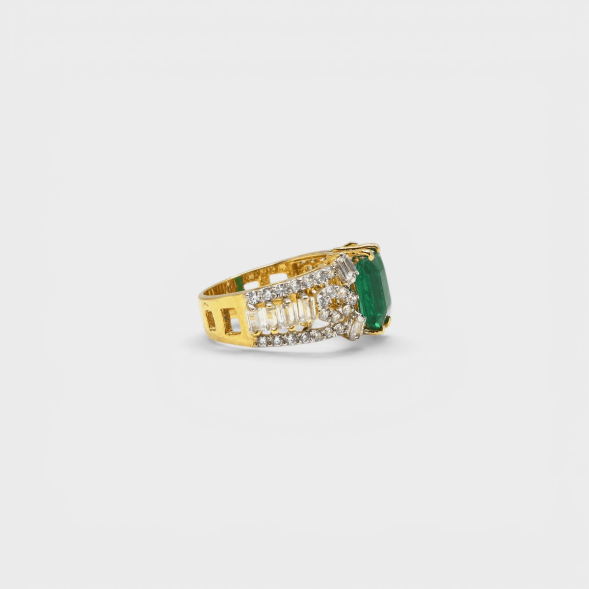 Emerald Monarch Ring - Monis Anas Jewellers