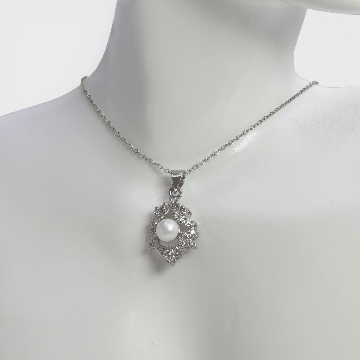 Ivory Halo Set - Monis Anas Jewellers