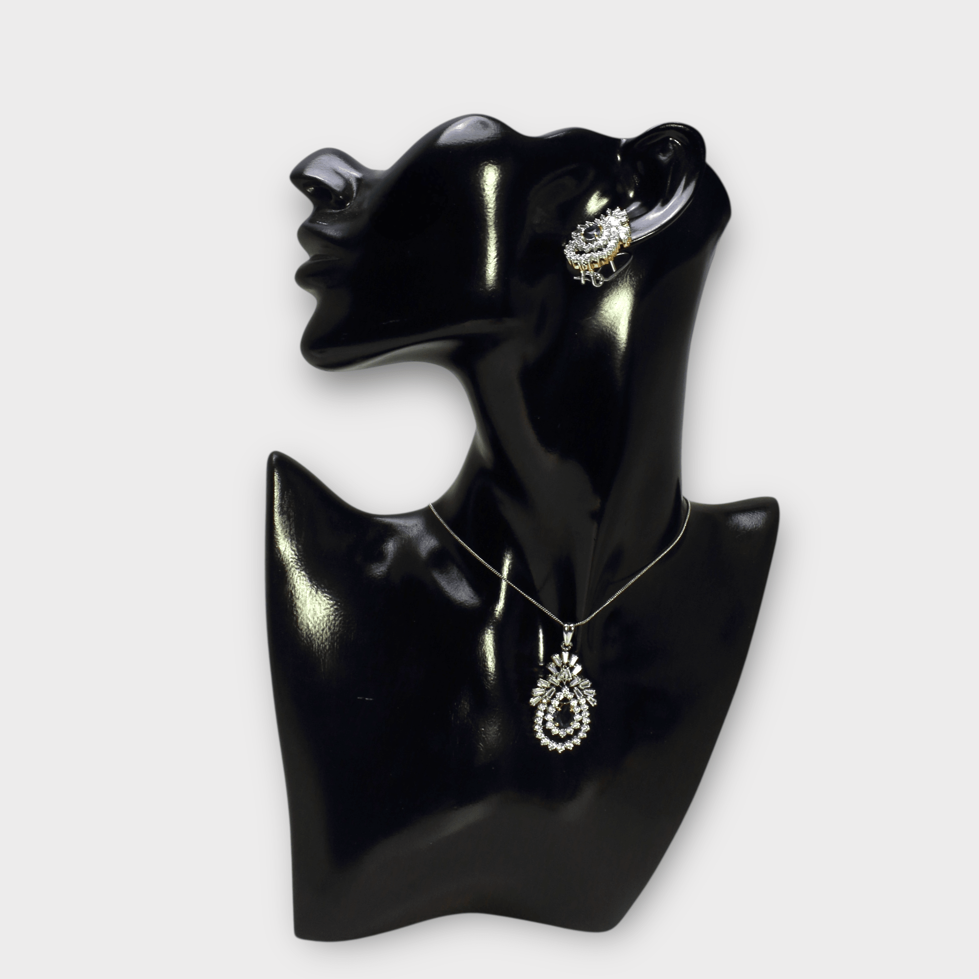 Sapphire Nova Set - Monis Anas Jewellers