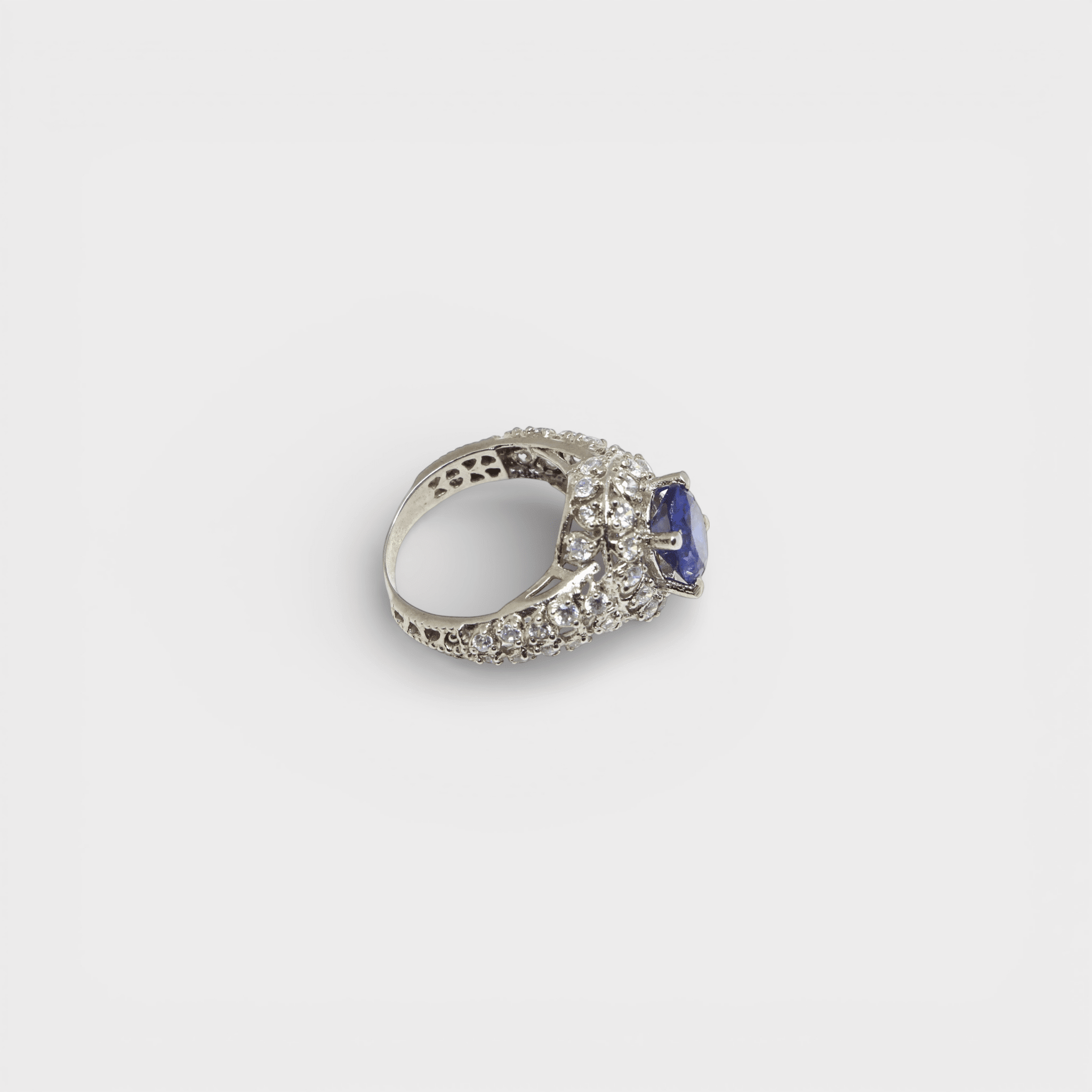 Sapphire Starburst Halo Ring - Monis Anas Jewellers